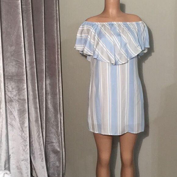 WAYF off the shoulder dress. NWOT - Picture 2 of 7